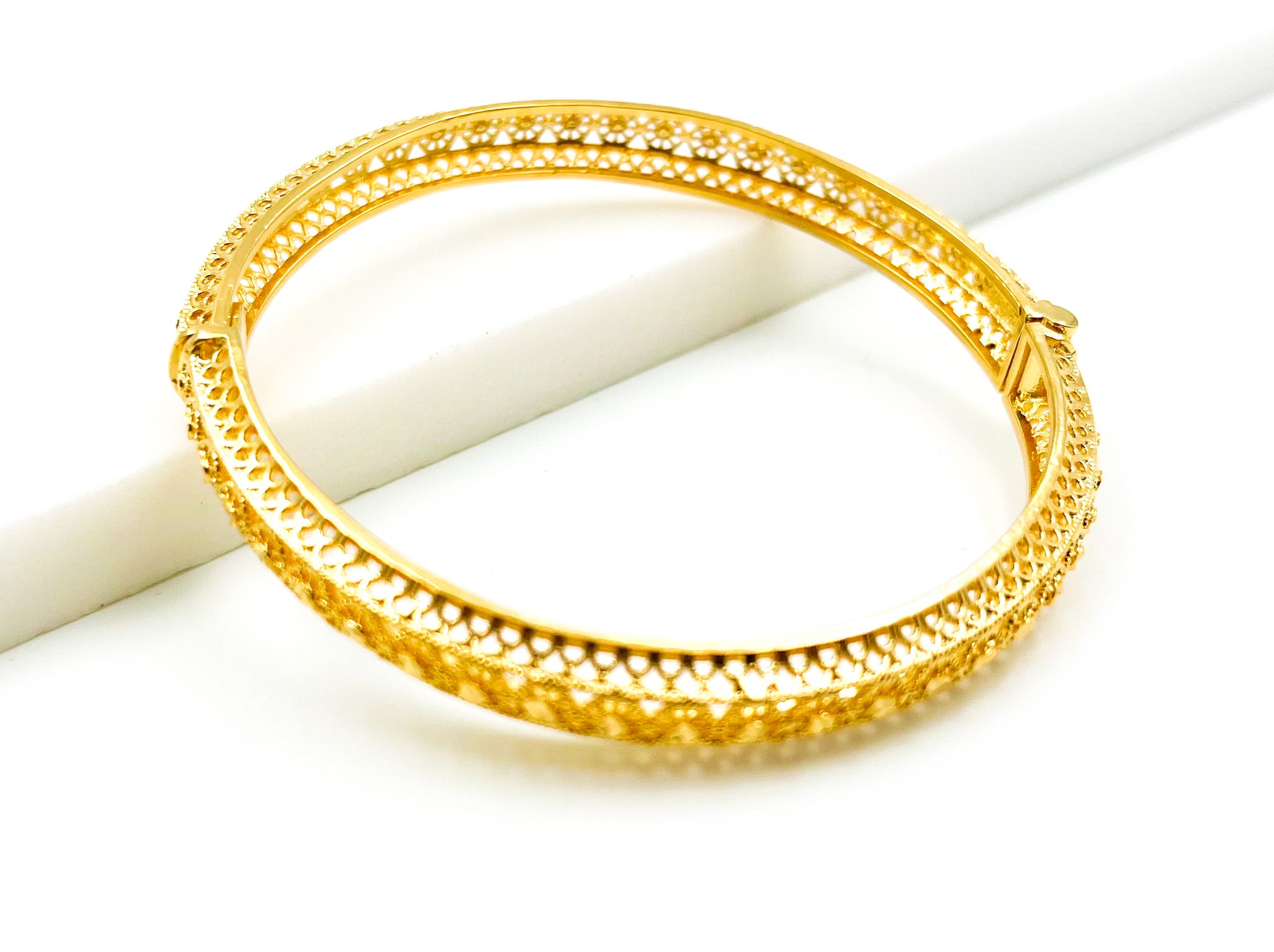gold bracelet womens